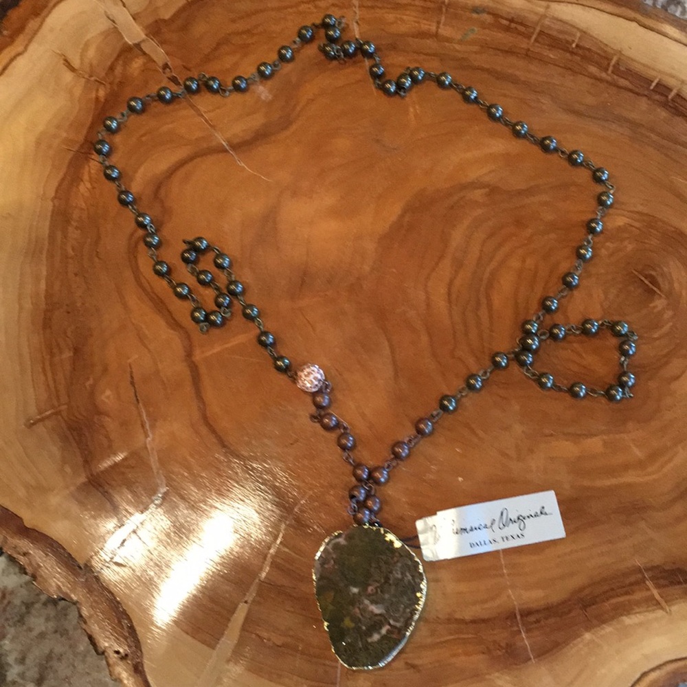 Slice agate necklace